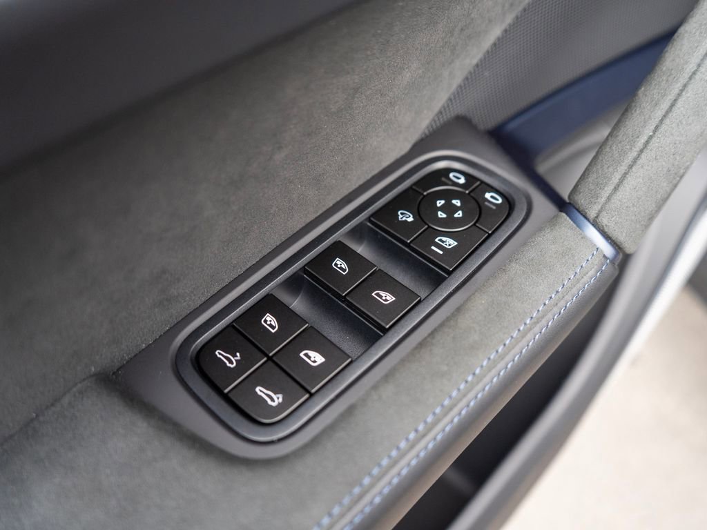 New 2026 Porsche Cayenne Turbo GT image 32