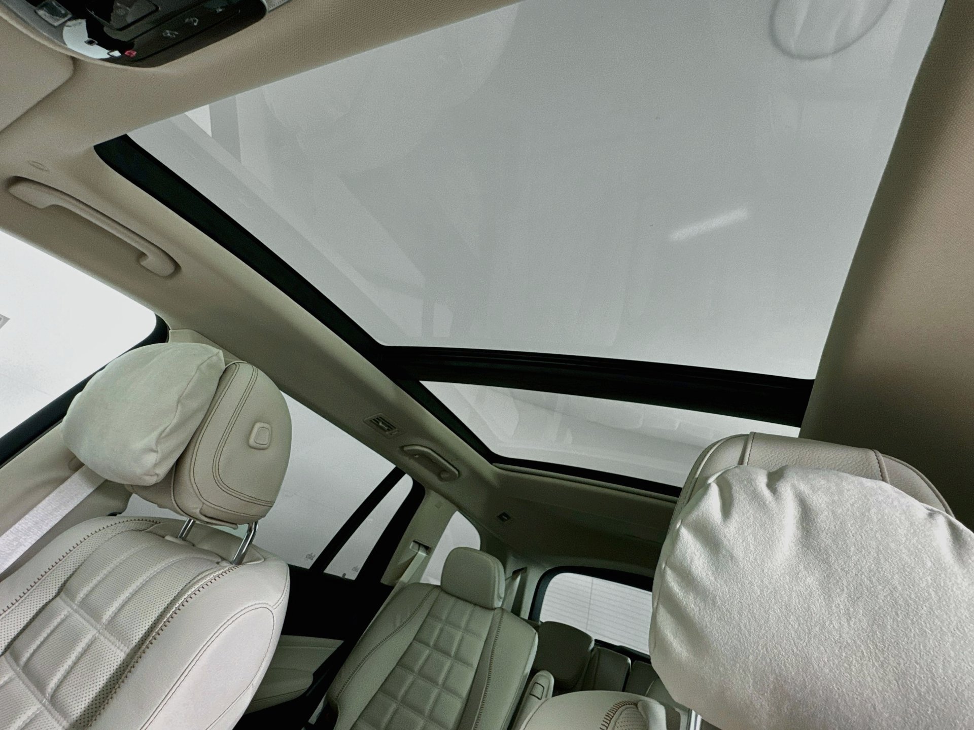 New 2027 Mercedes-Benz GLS 450 4MATIC image 24