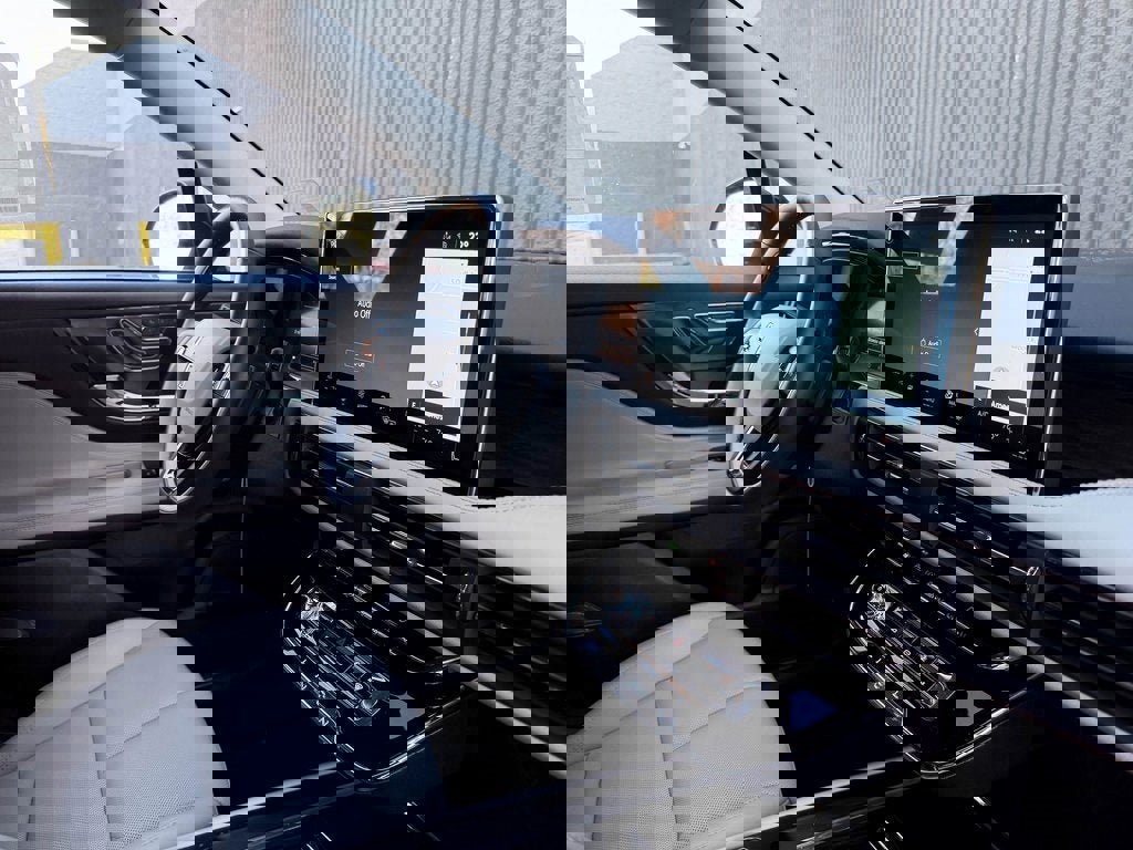 New 2026 Lincoln Corsair Grand Touring image 24