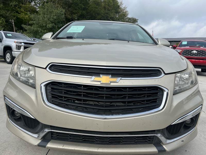 Used 2015 Chevrolet Cruze LT FWD image 2