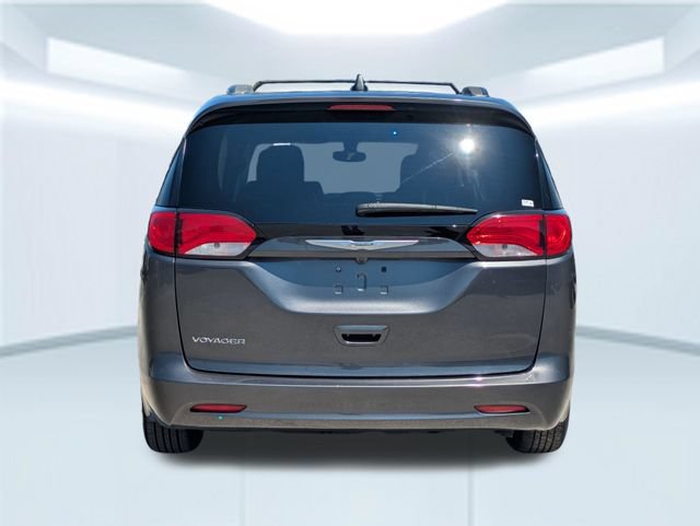Used 2021 Chrysler Voyager Lxi FWD image 5