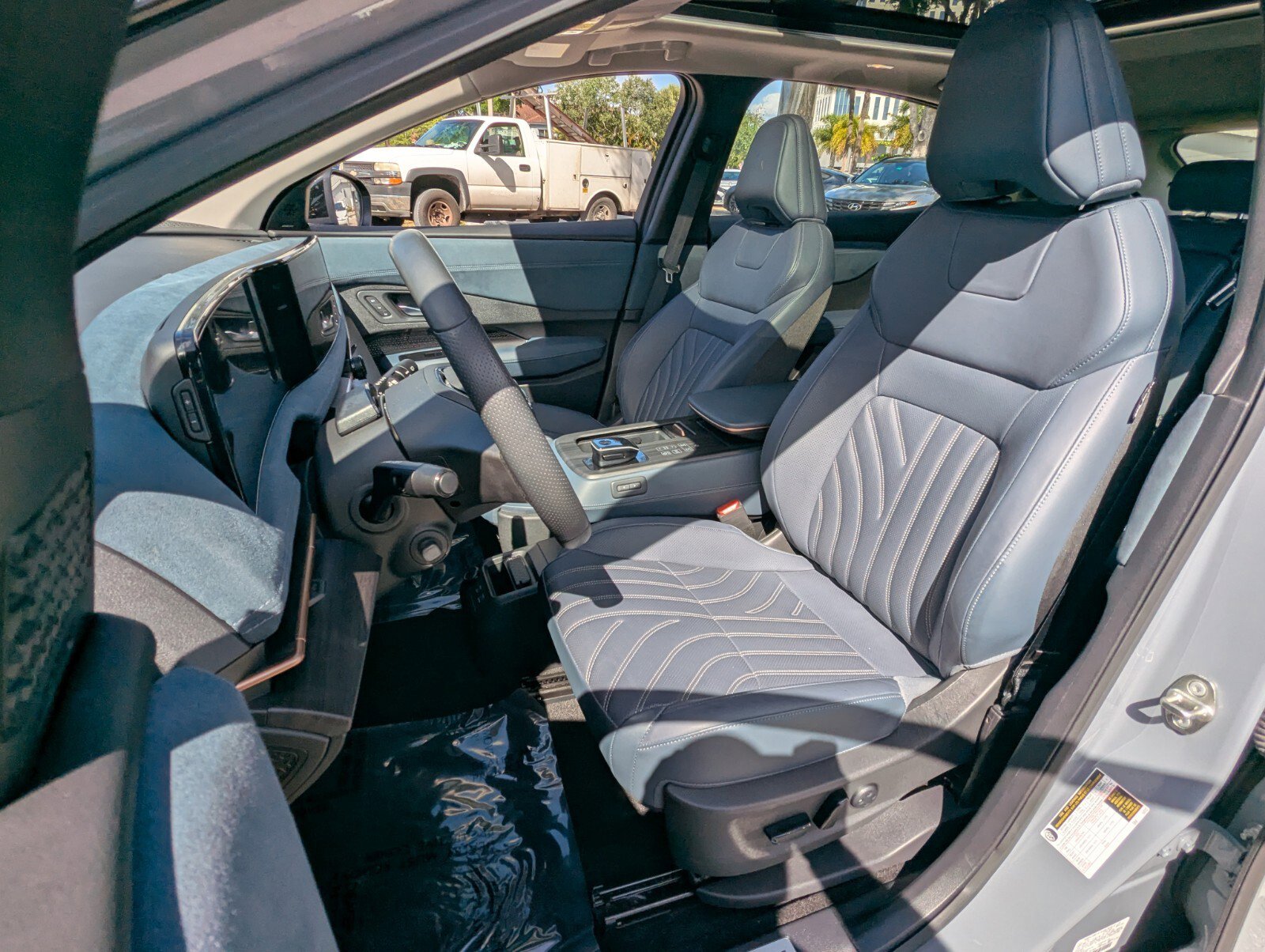 Certified 2024 Nissan Ariya AWD image 10