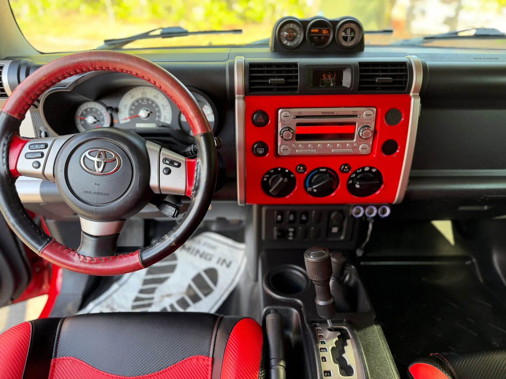 Used 2012 Toyota FJ Cruiser 4WD w/ Trail Teams Special Edition image 18