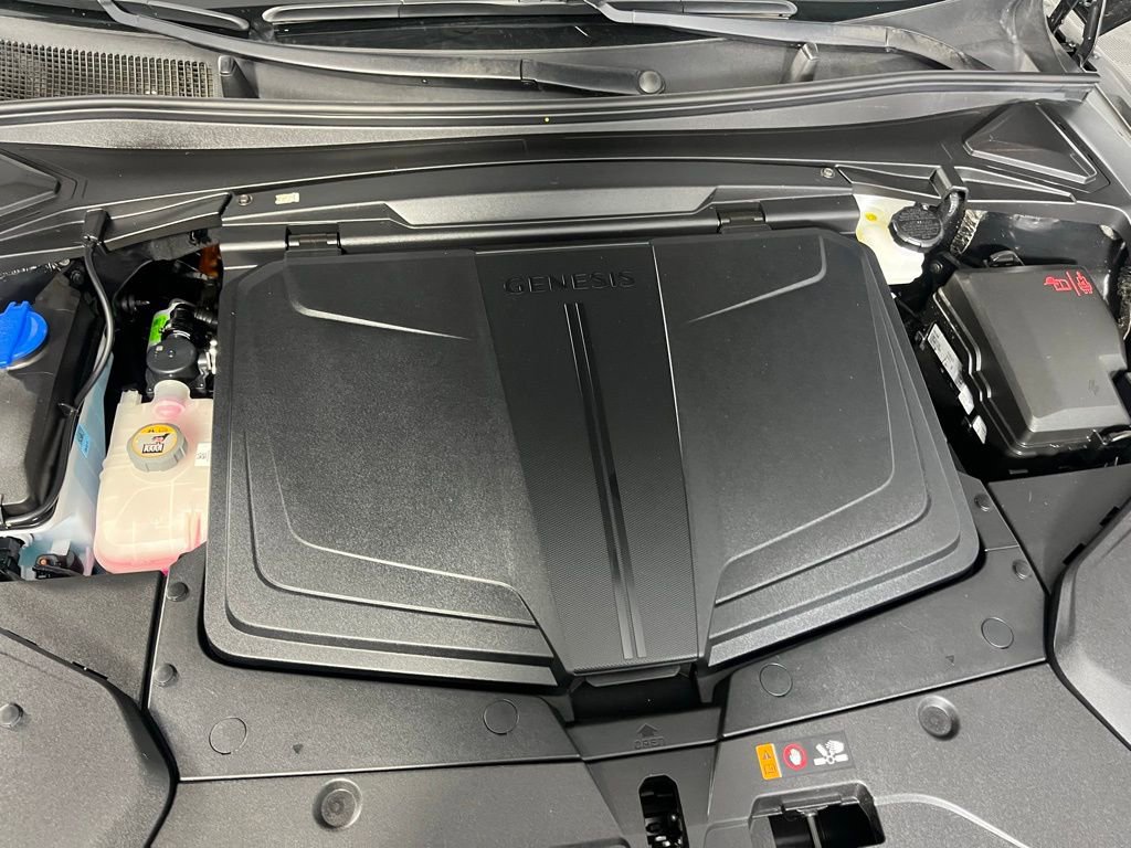 Used 2025 Genesis GV60 RWD image 37