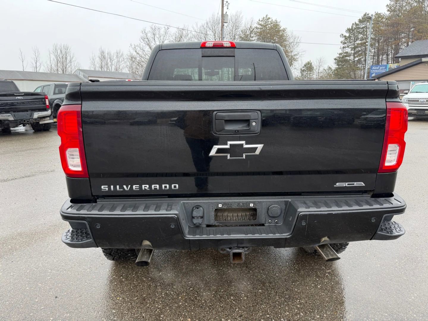 Used 2016 Chevrolet Silverado 1500 LTZ Z71 w/ LTZ Plus Package image 9
