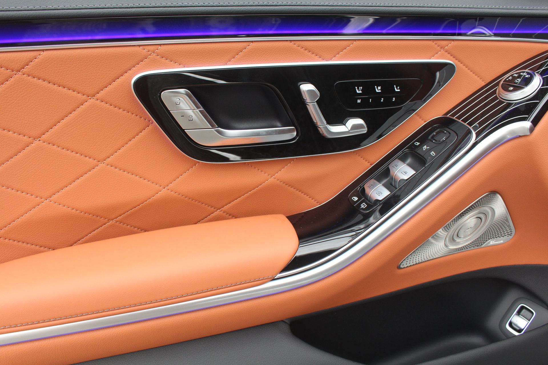 New 2026 Mercedes-Benz S 580e 4MATIC Sedan image 12