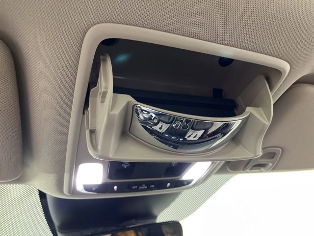 Used 2025 Honda Pilot Touring image 32