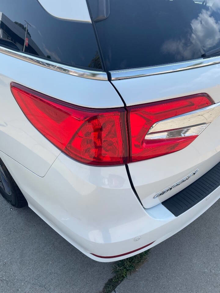 Used 2018 Honda Odyssey Touring image 30