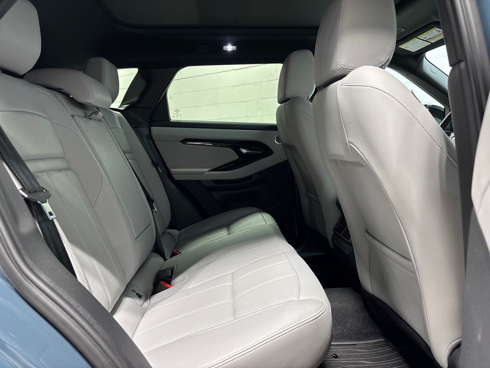 New 2026 Land Rover Range Rover Evoque S AWD/4WD image 39