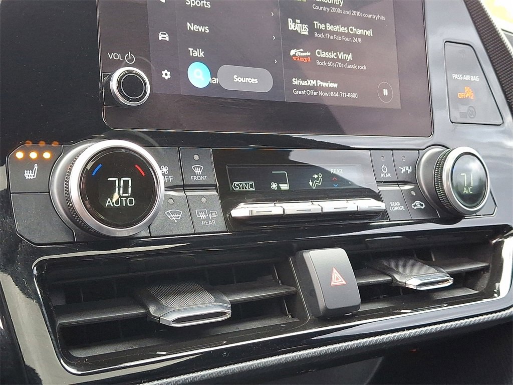 Used 2023 Toyota Highlander XSE image 18