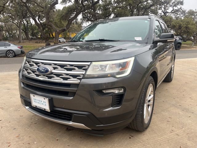Used 2018 Ford Explorer XLT w/ Equipment Group 202A image 2