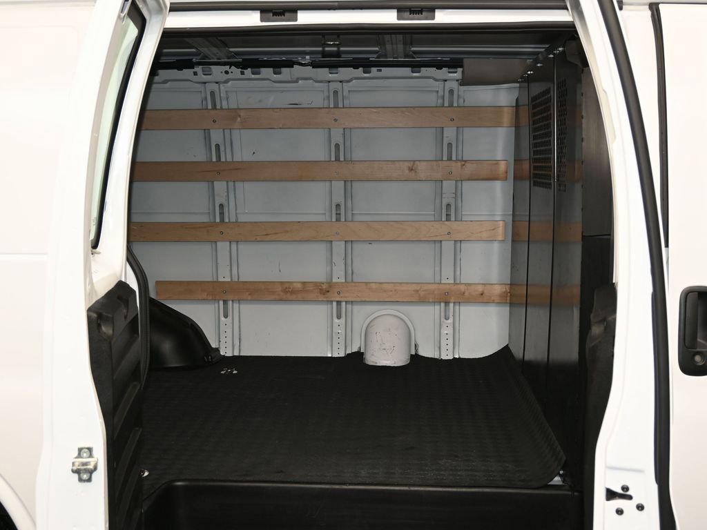 Used 2024 GMC Savana 2500 w/ Driver Convenience Package image 29