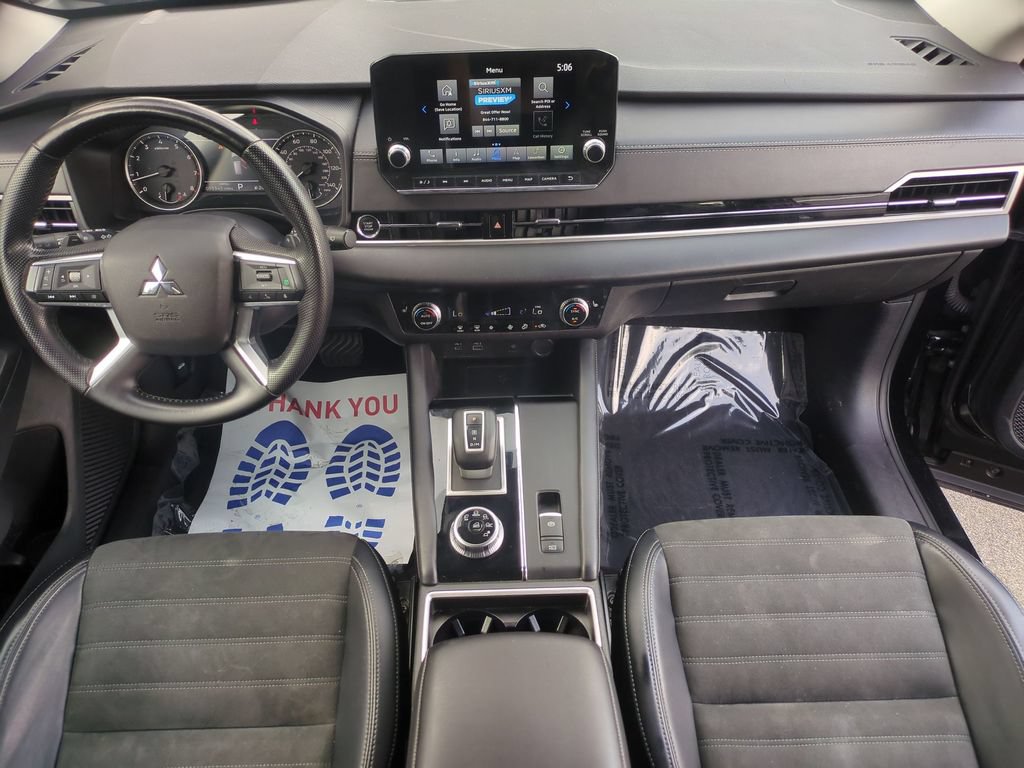 Used 2024 Mitsubishi Outlander FWD image 16