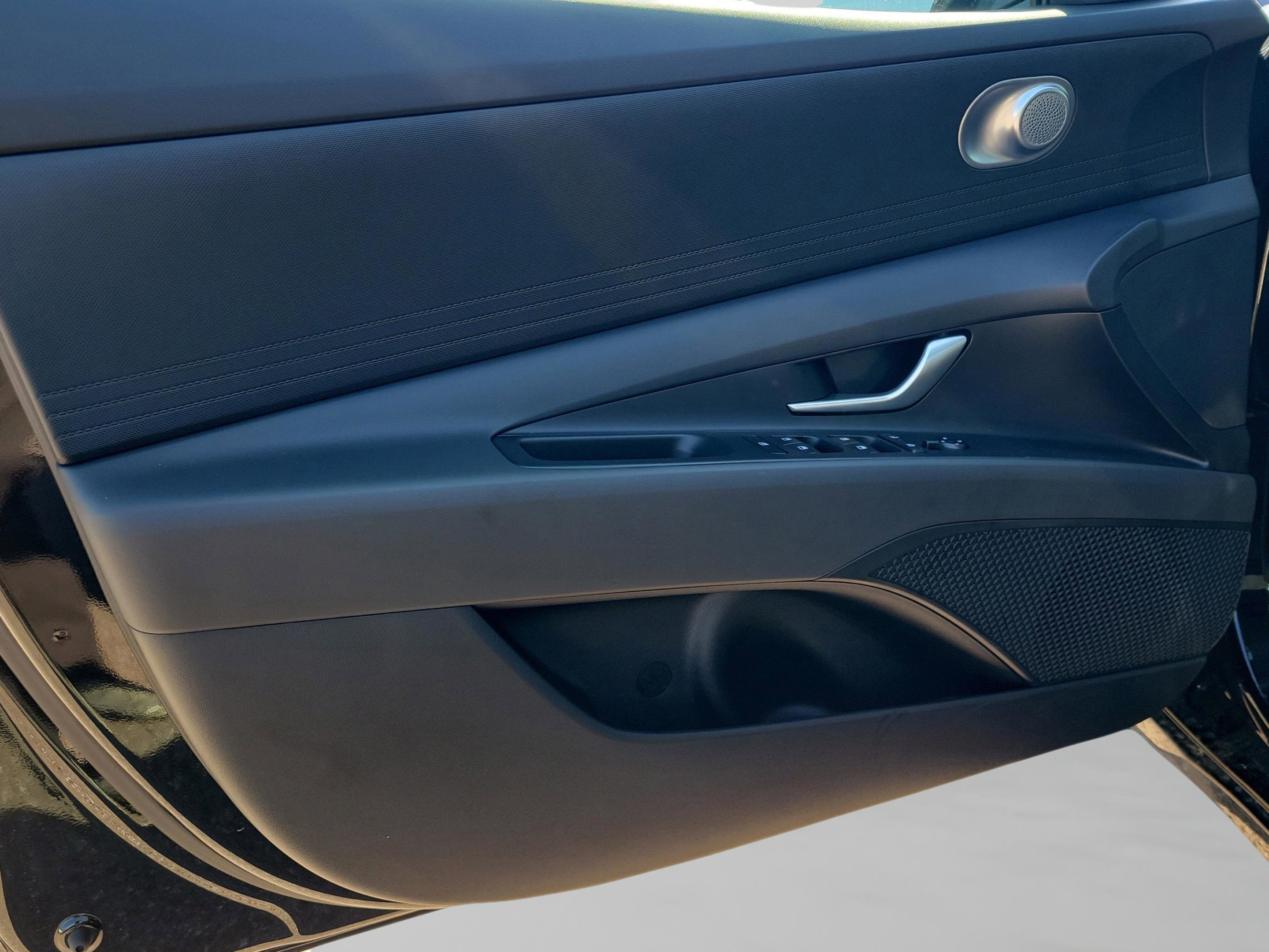 New 2026 Hyundai Elantra SE image 26