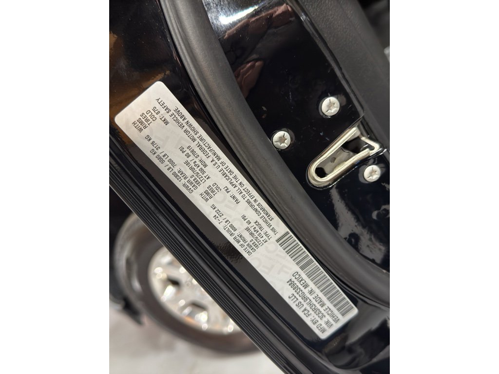 Used 2024 RAM 3500 Big Horn image 35