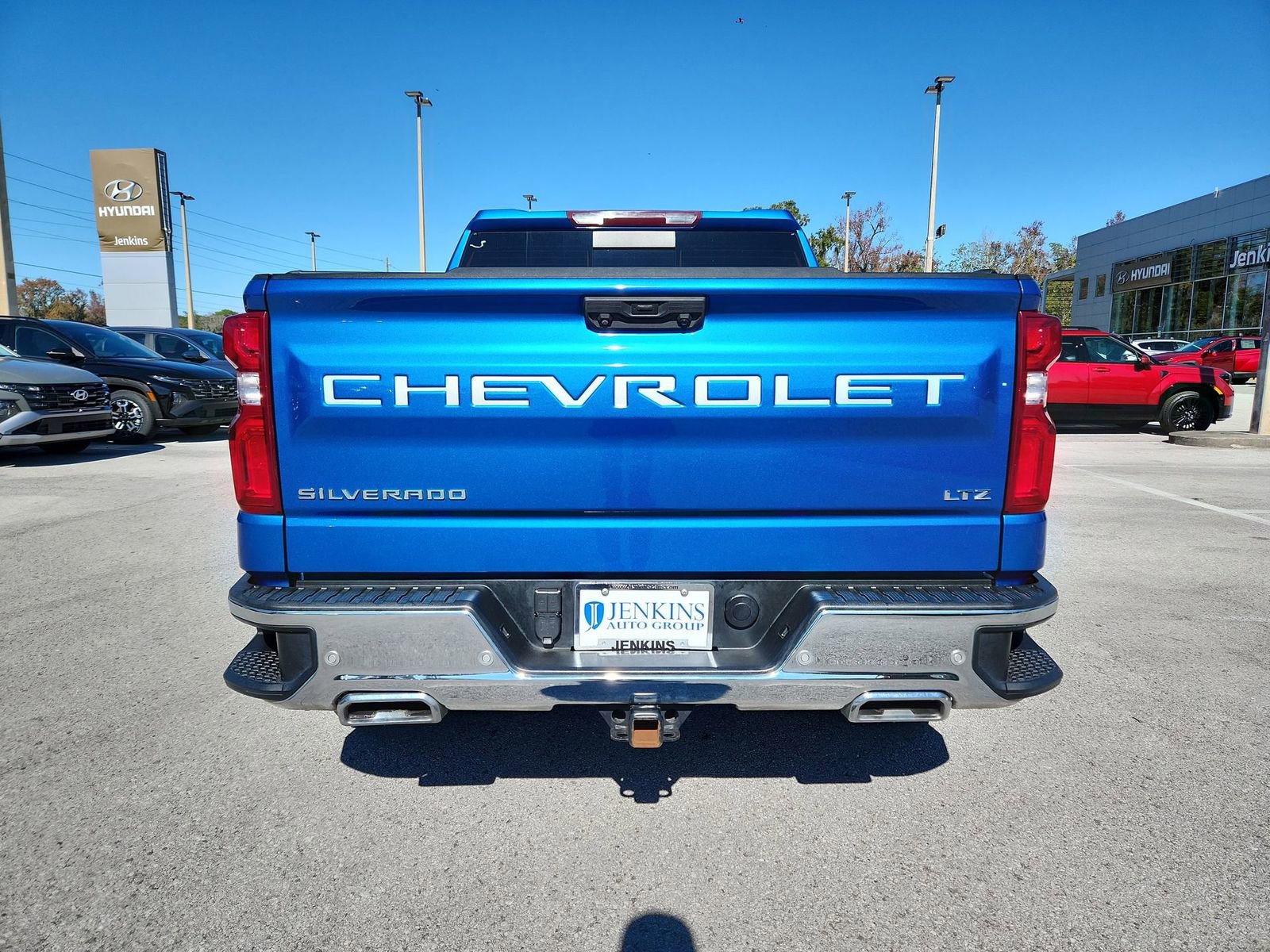 Used 2022 Chevrolet Silverado 1500 LTZ image 4