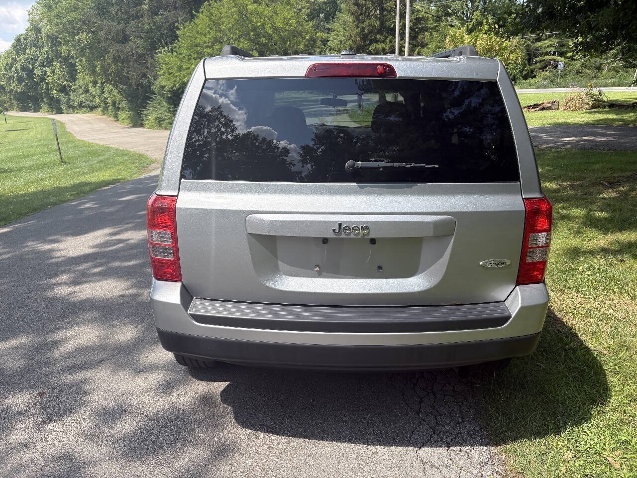 Used 2014 Jeep Patriot High Altitude FWD image 15