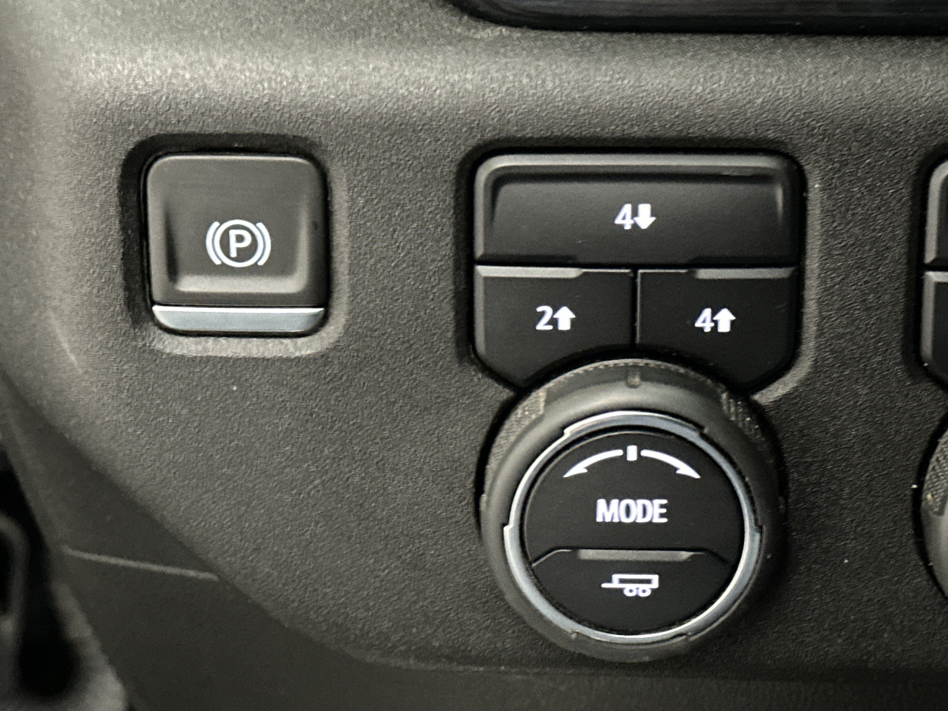 Used 2024 Chevrolet Silverado 2500 LT AWD/4WD image 35