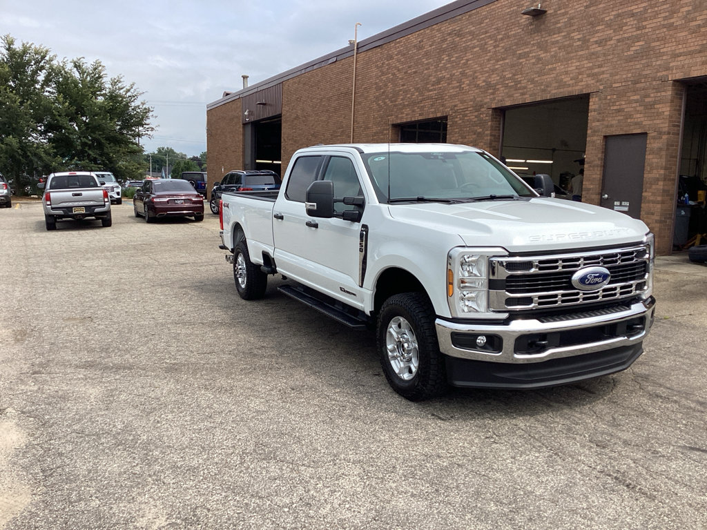 Used 2026 Ford F350 XLT AWD/4WD image 1