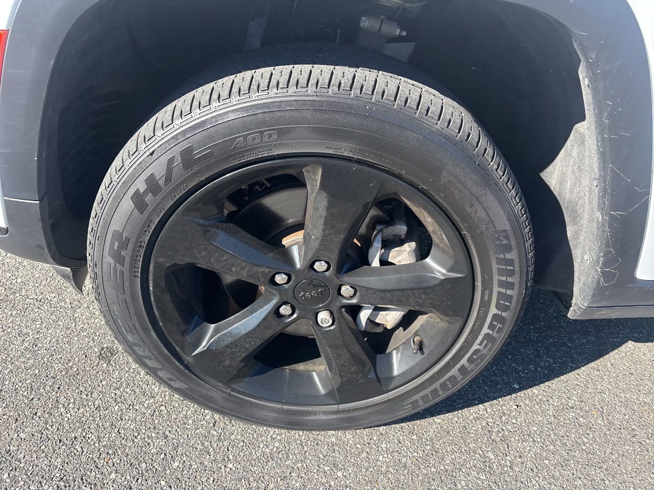 Used 2023 Jeep Grand Cherokee L Laredo image 11