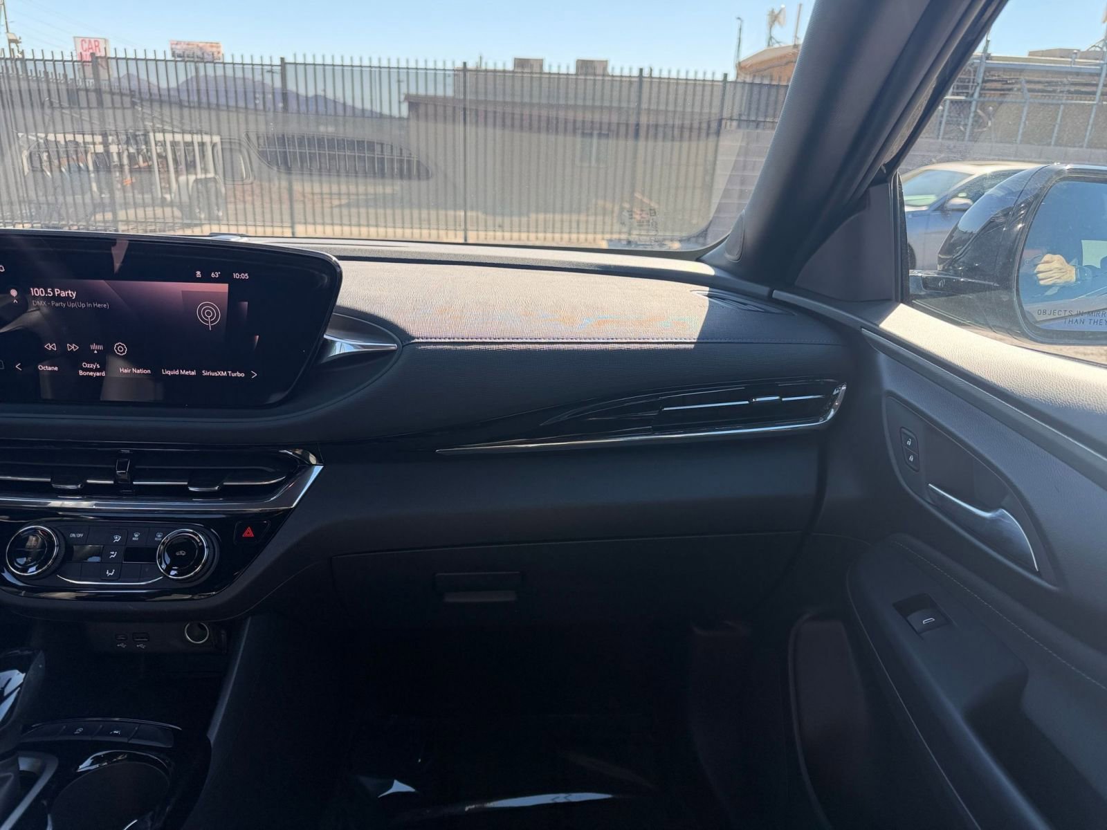 Used 2025 Buick Envista Sport Touring image 34