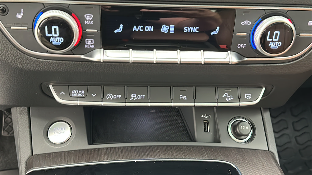 Used 2023 Audi Q5 2.0T Premium w/ Convenience Package AWD/4WD image 21