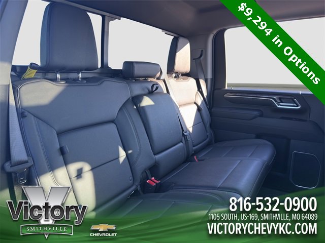 Used 2025 Chevrolet Silverado 2500 LTZ w/ LTZ Premium Package image 18