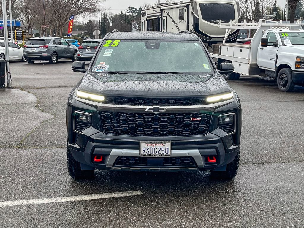 Used 2025 Chevrolet Traverse Z71 w/ Enhanced Driving Package image 6