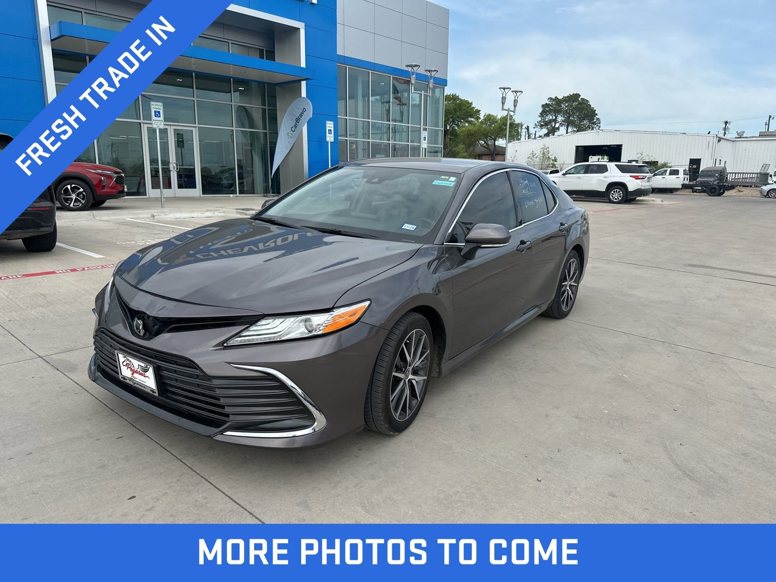 Used 2024 Toyota Camry XLE image 1