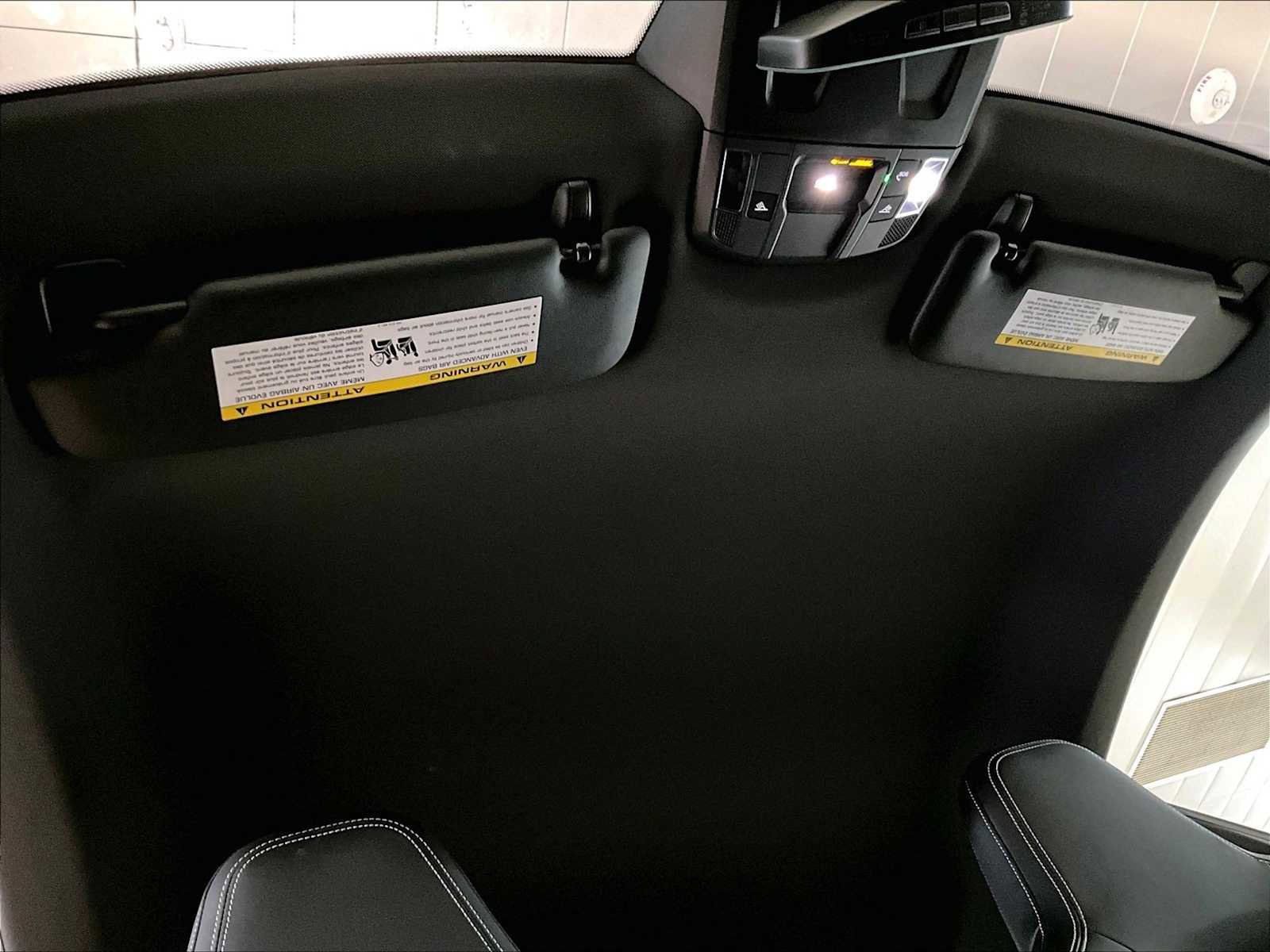 Used 2025 Porsche 911 Carrera image 25