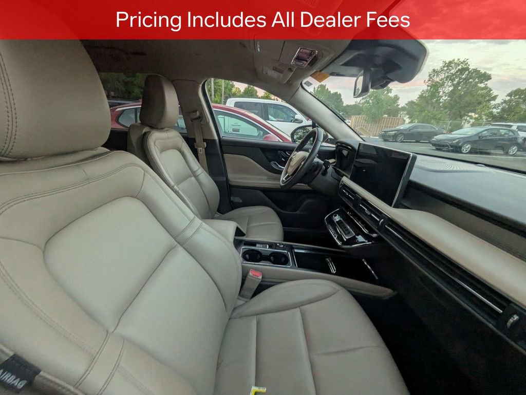 Used 2023 Lincoln Corsair FWD image 9