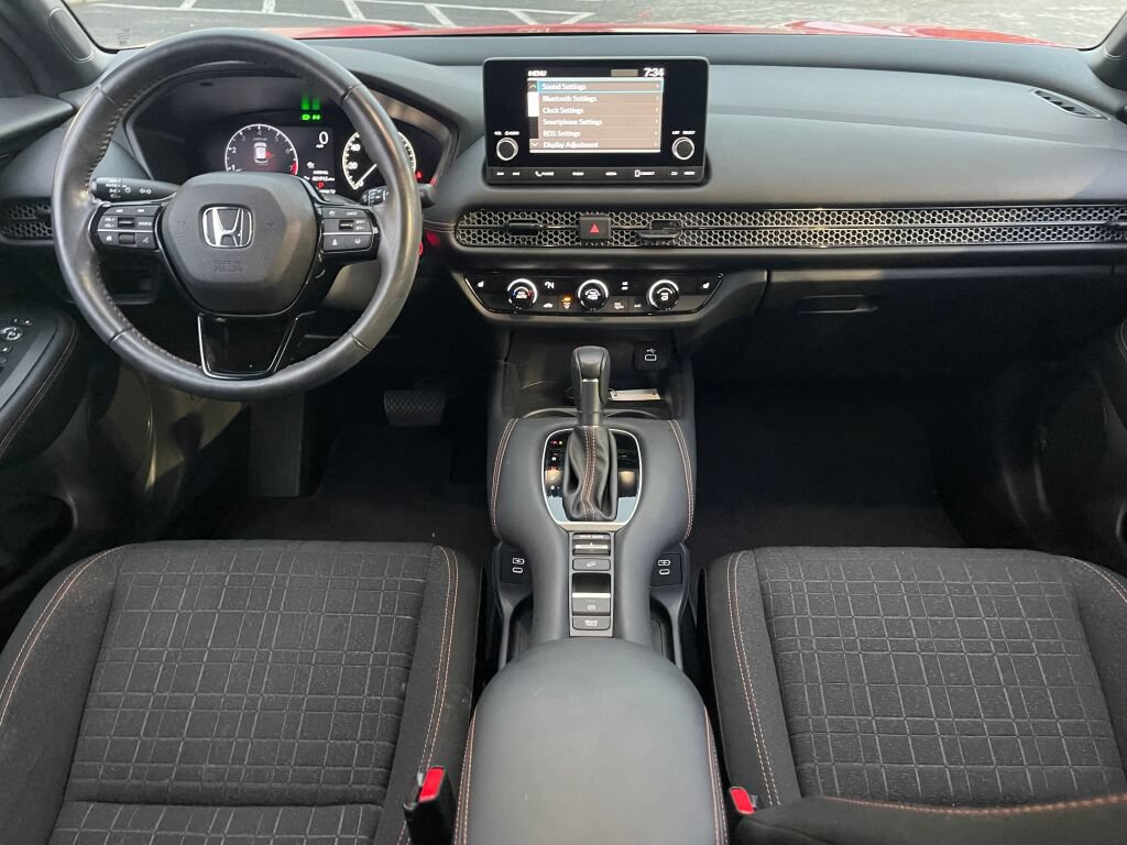 Certified 2025 Honda HR-V Sport image 29