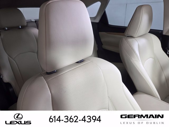 Certified 2022 Lexus RX 350L Premium w/ Premium Package AWD/4WD image 18
