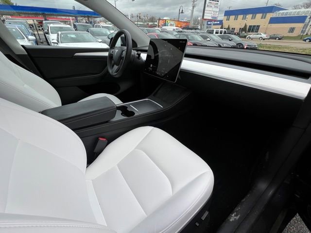 Used 2024 Tesla Model Y Long Range image 18