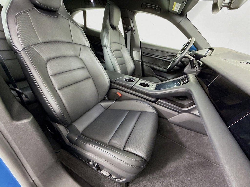 Used 2022 Porsche Taycan 4 Cross Turismo image 29