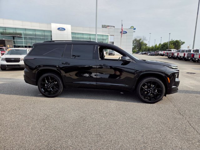 Used 2026 Chevrolet Traverse RS FWD image 15