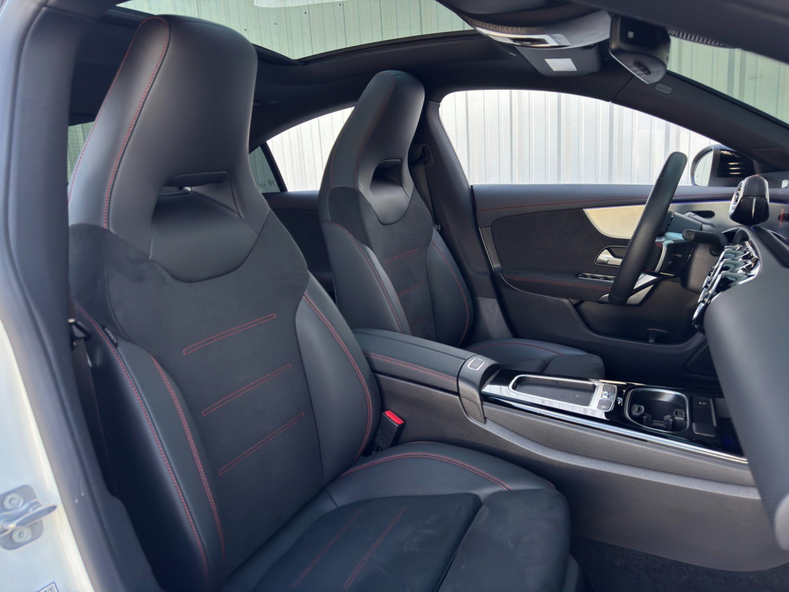 Used 2024 Mercedes-Benz CLA 250 4MATIC image 41