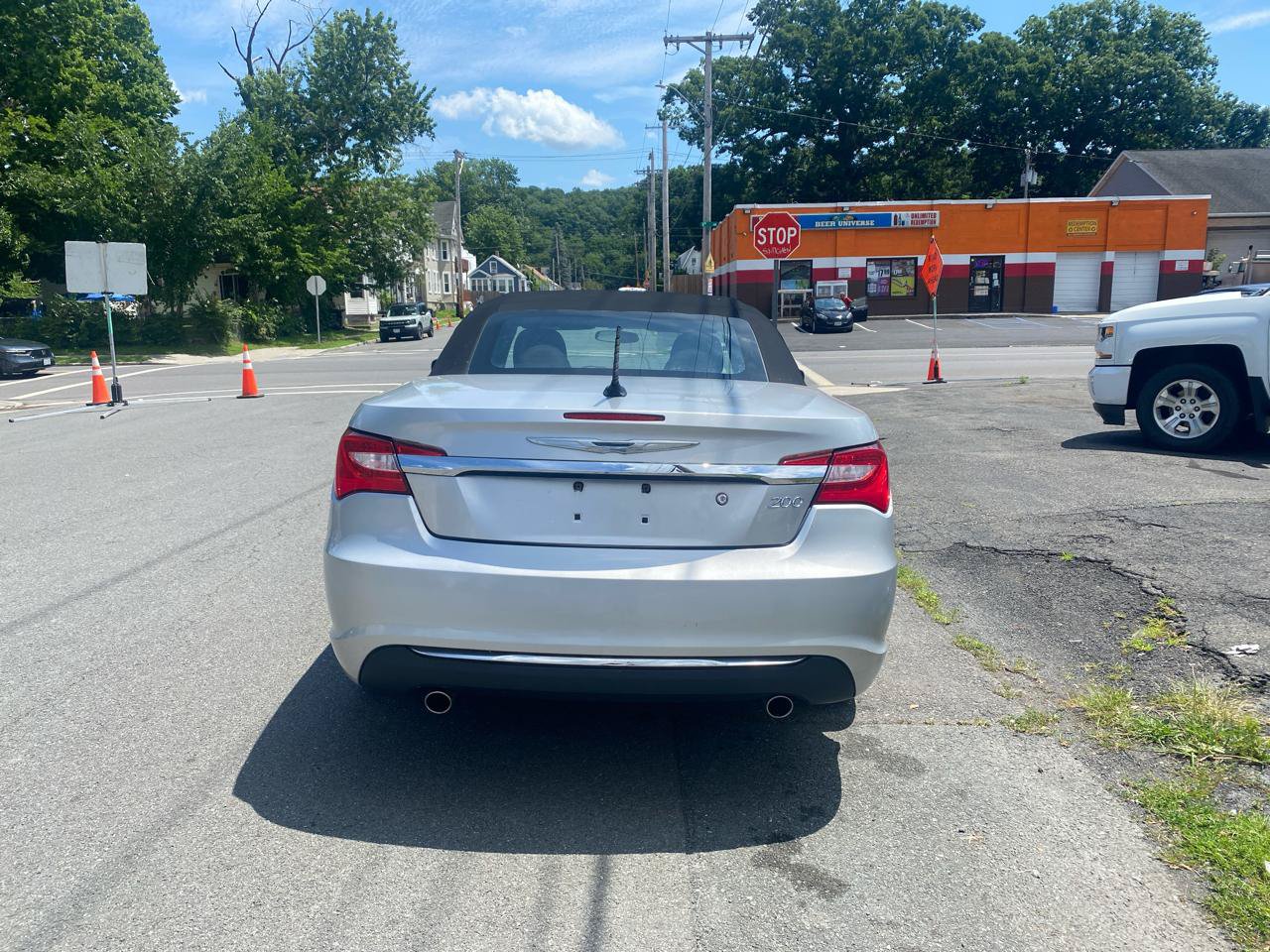 Used 2011 Chrysler 200 Touring FWD image 10