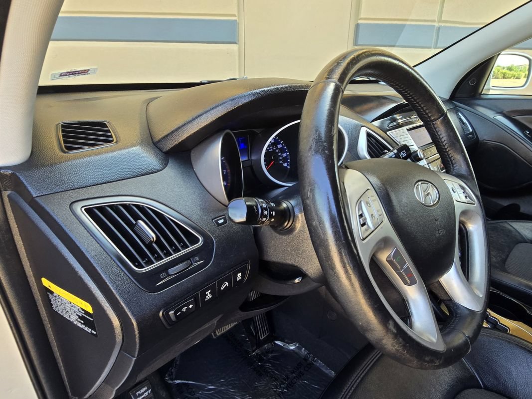 Used 2013 Hyundai Tucson GLS AWD/4WD image 11
