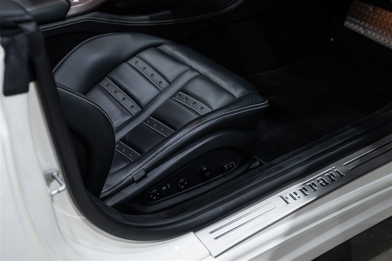 Used 2014 Ferrari California RWD image 35