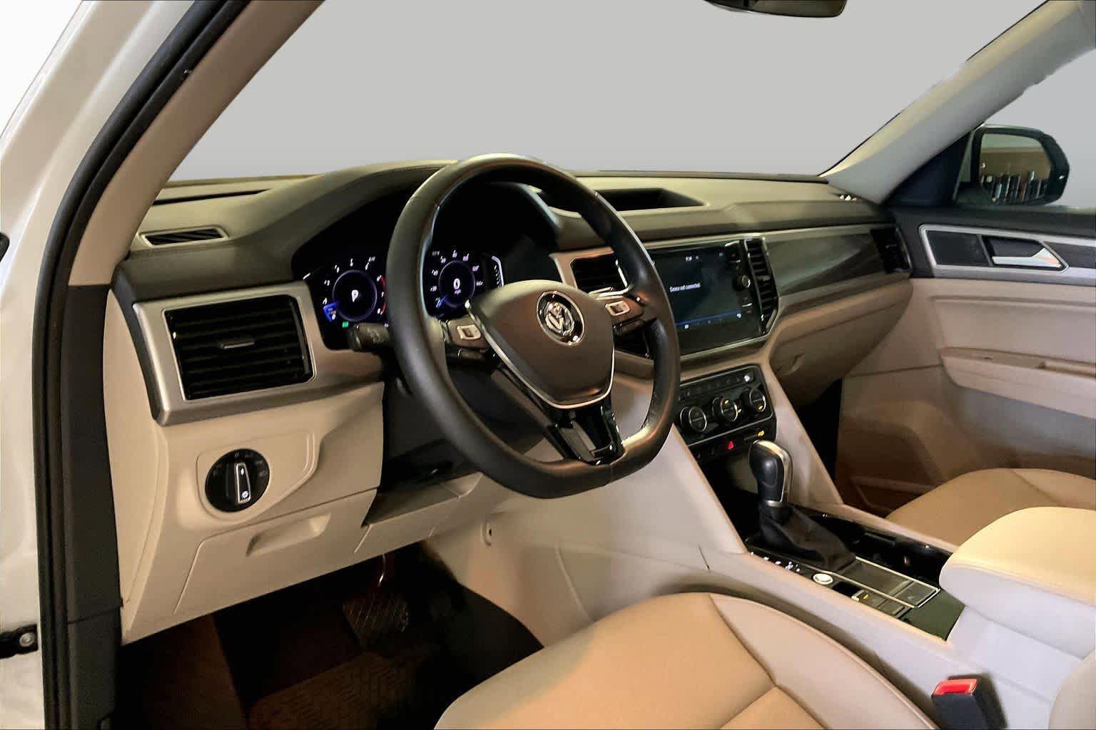 Used 2019 Volkswagen Atlas SEL FWD image 16