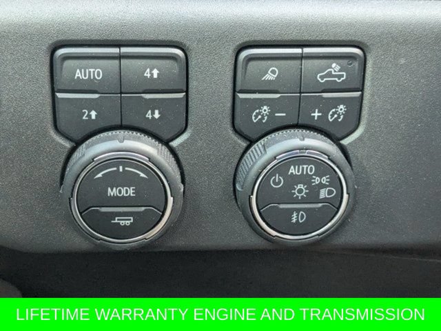 Used 2025 Chevrolet Silverado 1500 ZR2 AWD/4WD image 24