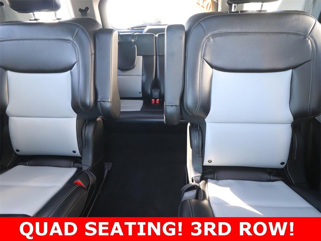 Used 2022 Ford Explorer XLT w/ Equipment Group 202A image 22