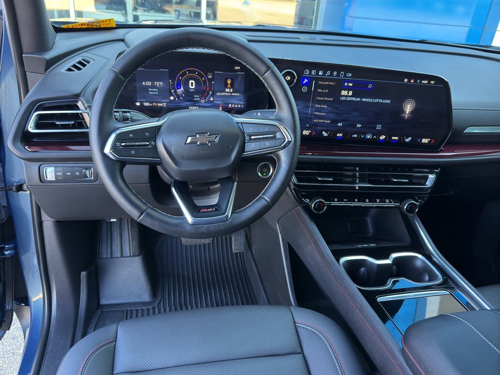 Used 2025 Chevrolet Traverse Z71 w/ Driver Confidence Package image 17