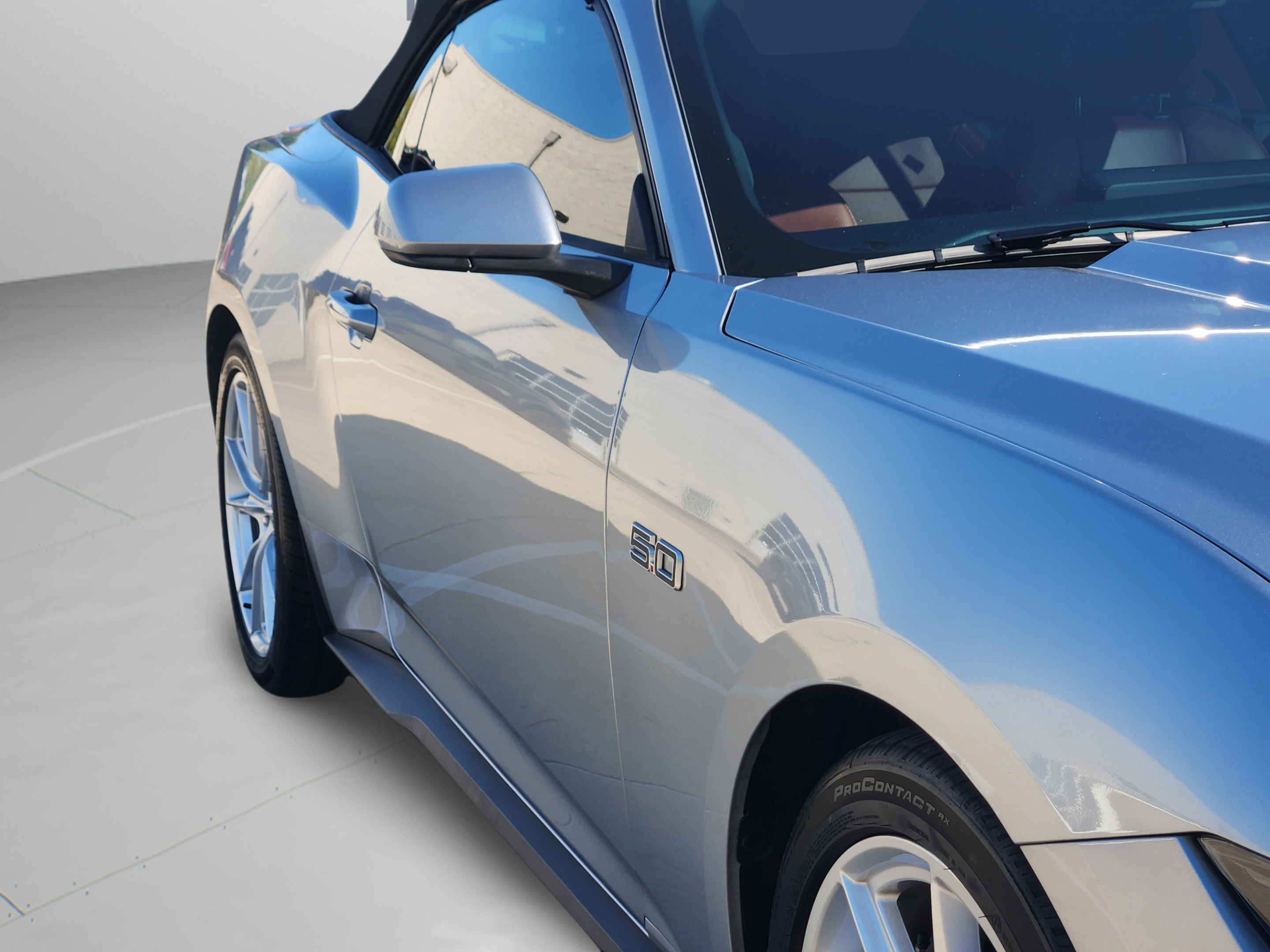 Used 2025 Ford Mustang GT Premium RWD image 32