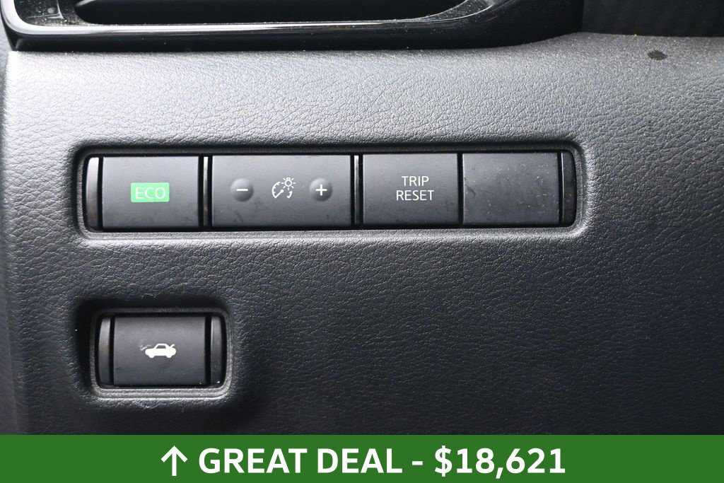 Used 2024 Nissan Sentra SV FWD image 21