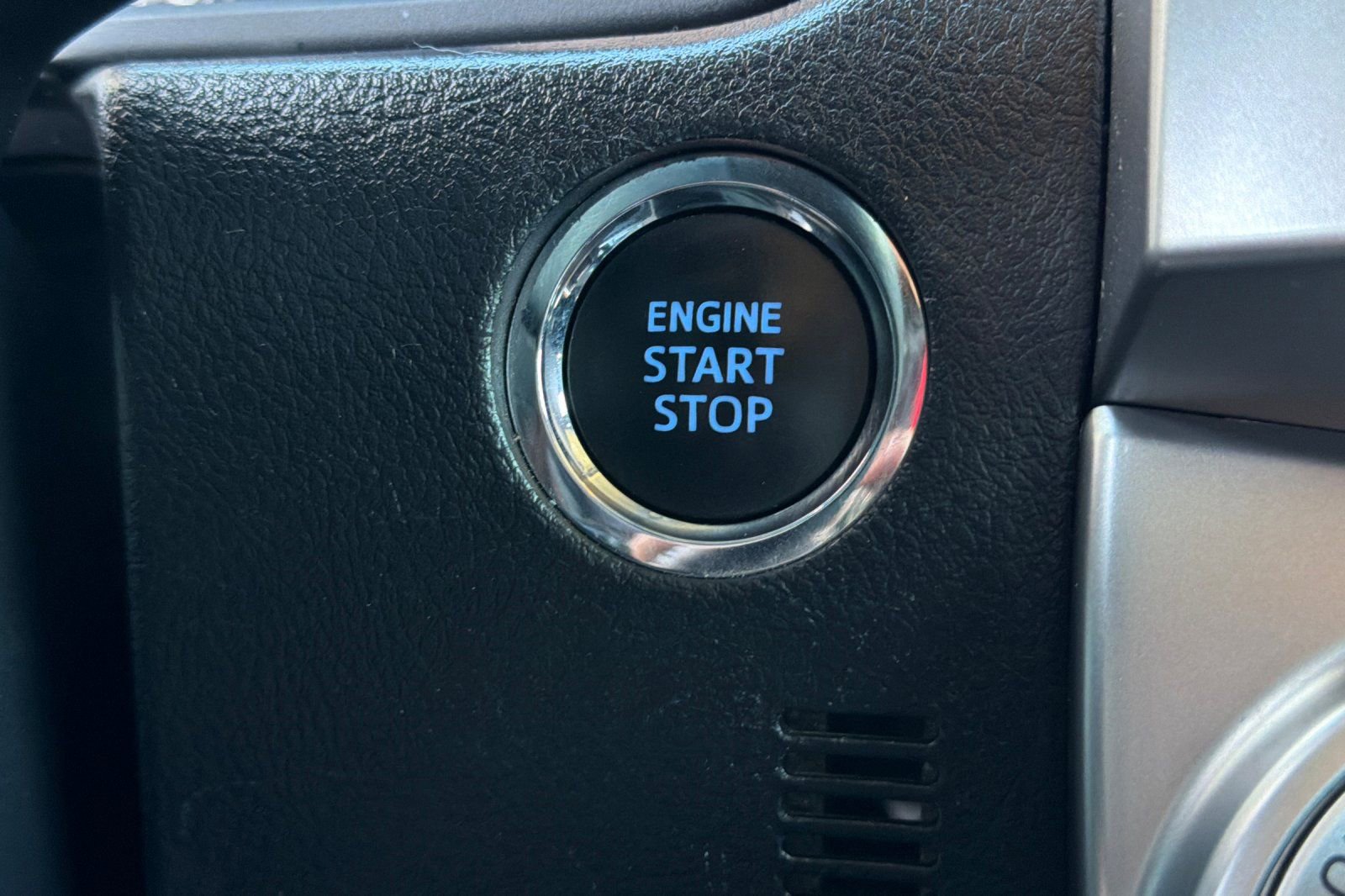 Used 2024 Toyota 4Runner SR5 image 34
