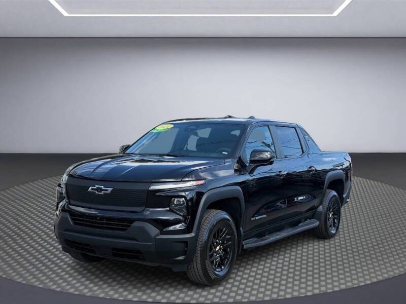 Used 2024 Chevrolet Silverado EV W/T image 3