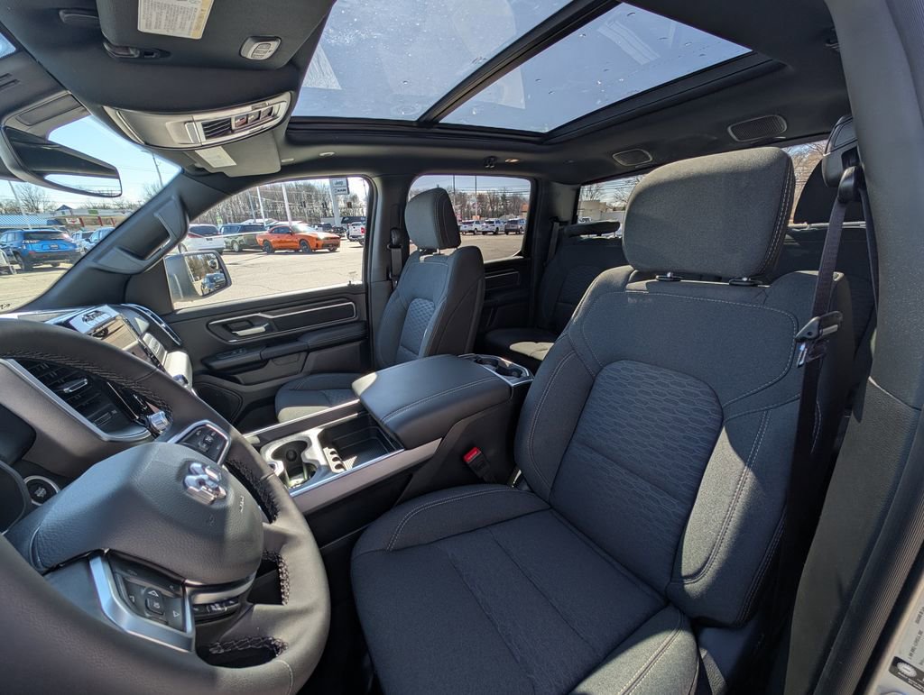 New 2026 RAM 1500 4x4 Crew Cab image 13