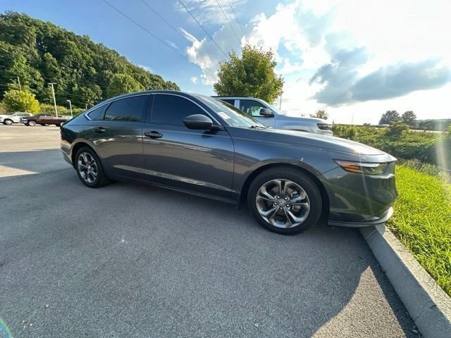 Used 2023 Honda Accord EX image 12